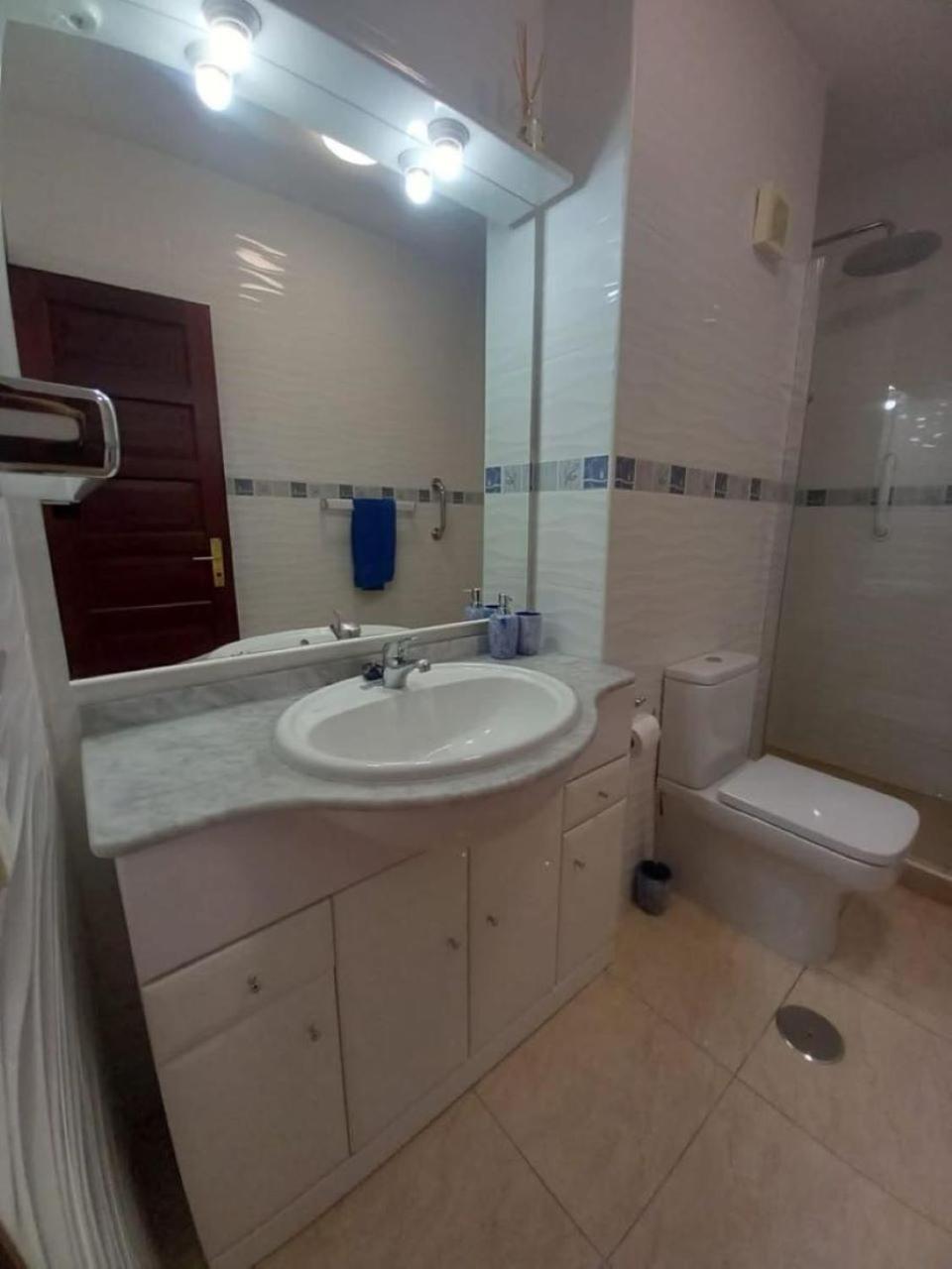 Victoria Court 2 - Lovely Apartment 65 Лос-Крістіанос Екстер'єр фото