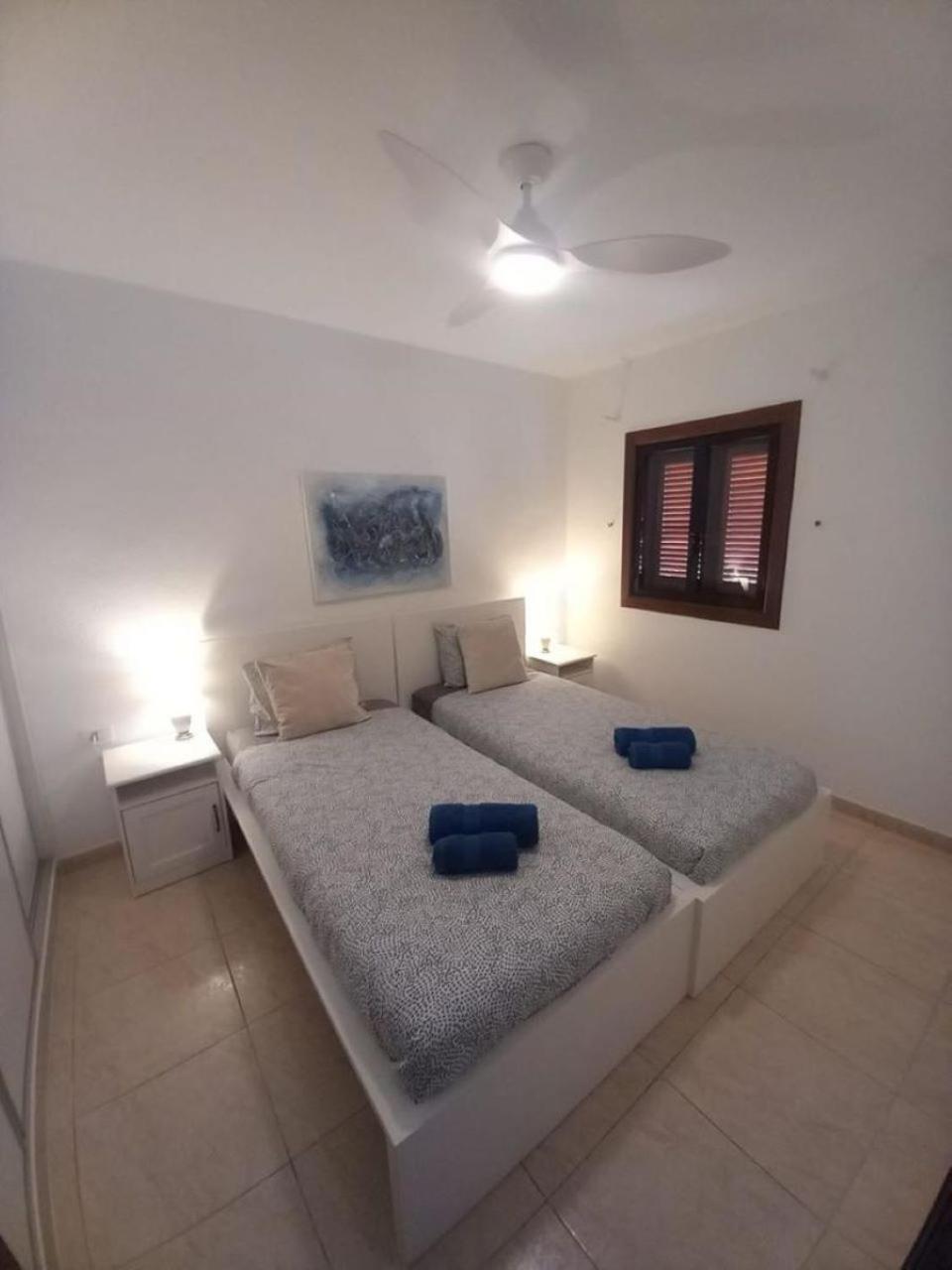 Victoria Court 2 - Lovely Apartment 65 Лос-Крістіанос Екстер'єр фото