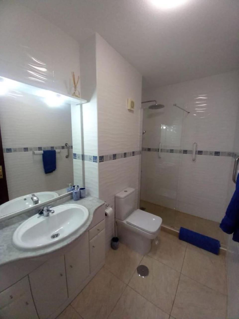 Victoria Court 2 - Lovely Apartment 65 Лос-Крістіанос Екстер'єр фото
